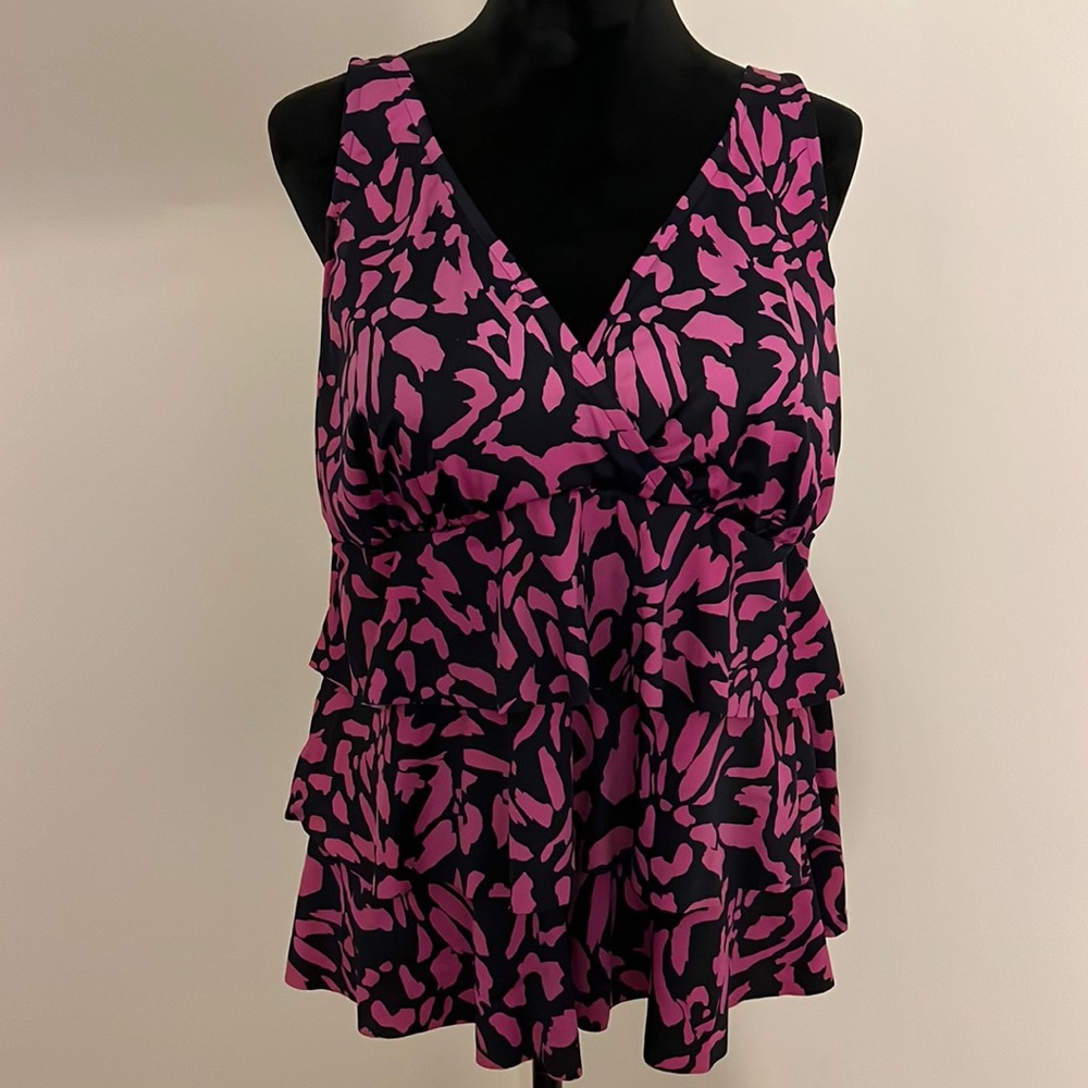 INC International Concepts Tankini Navy and Fuchsia. Size 22W